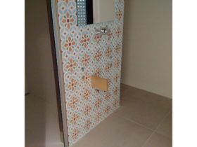 Rivestimenti in ceramica decorativi per bagni